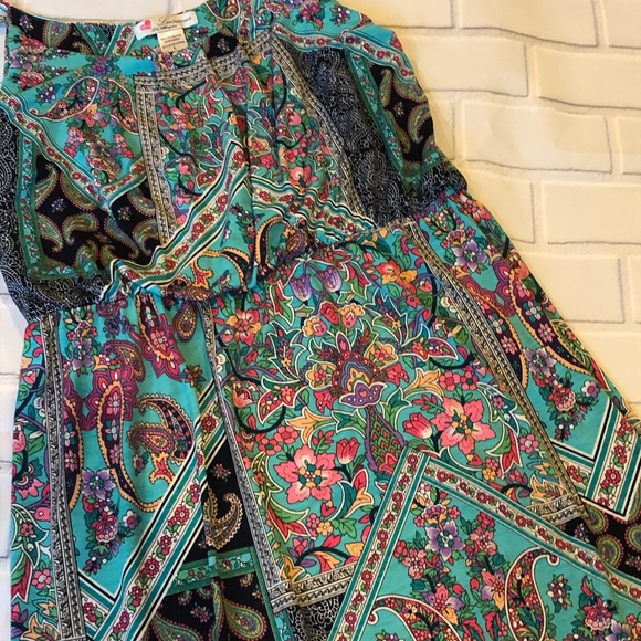 Luscious Paisley Patchwork Maxi Dress - Picture 3 of 6